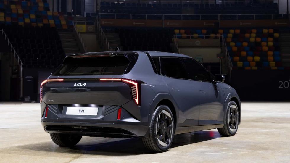 Το Kia EV4 έρχεται με 204 άλογα και αυτονομία έως 630 χλμ. 